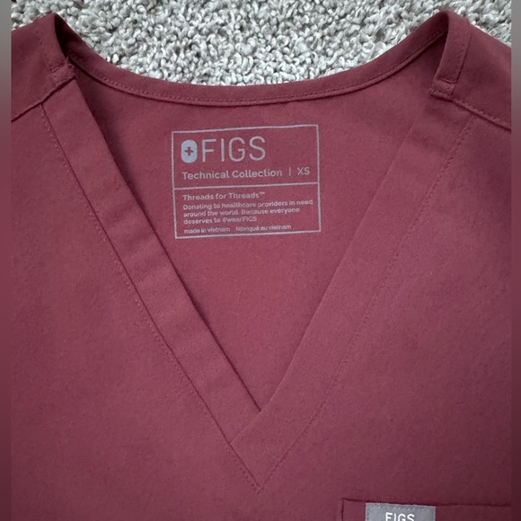 FIGS Scrub Set - Picture 2 of 10